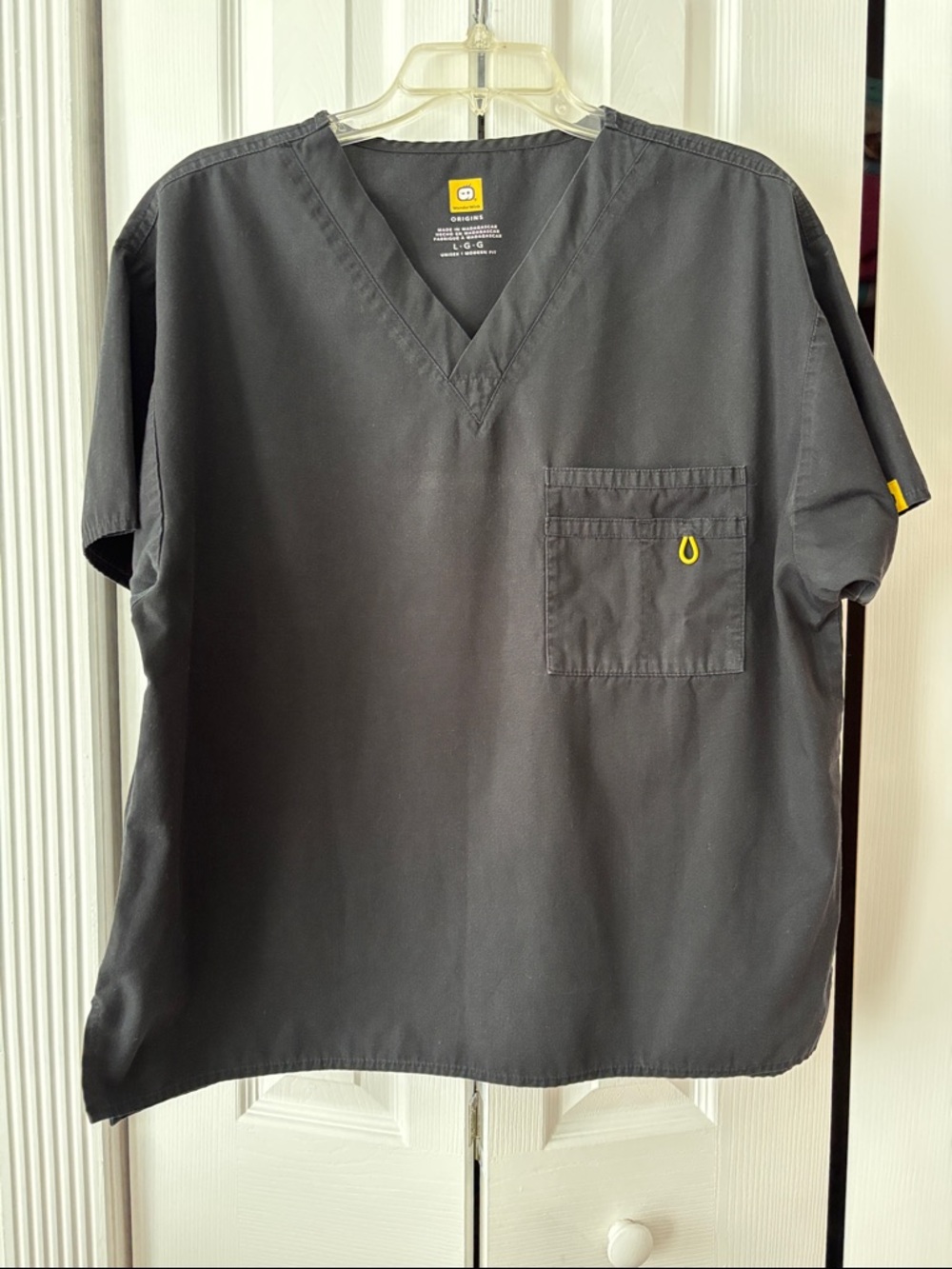 WonderWink Men's Charcoal V-Neck Scrub Top with Pocket